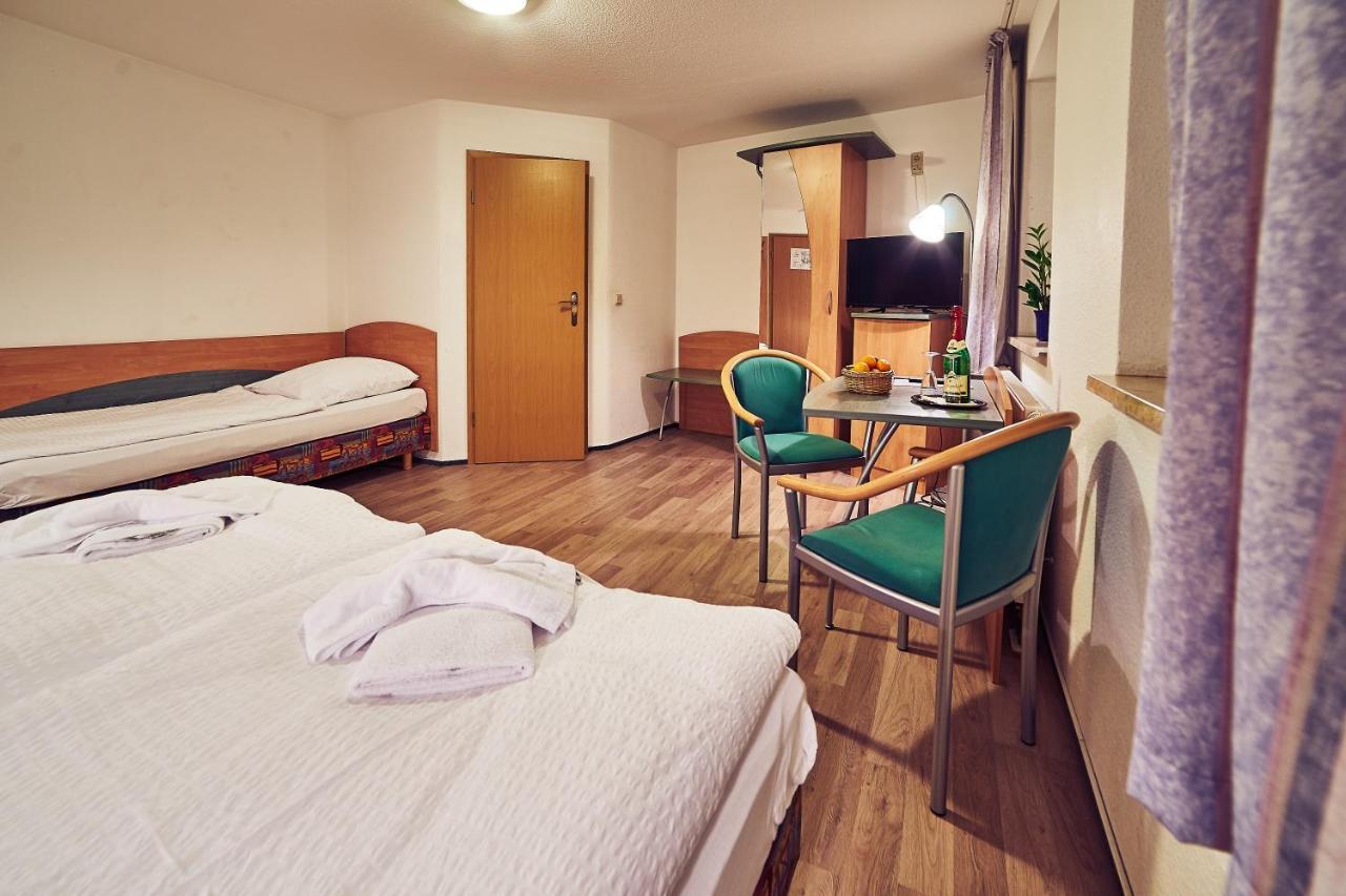 Gasthof Zum Baren Hotel Gernrode  Esterno foto