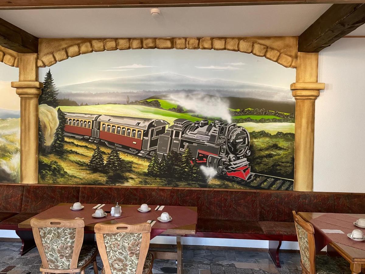 Gasthof Zum Baren Hotel Gernrode  Esterno foto